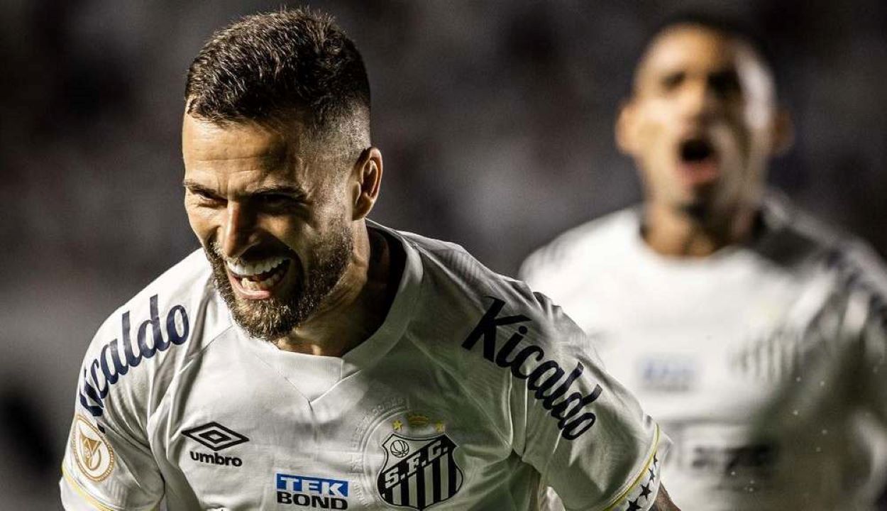 Terça-feira (6/6) - Para sobreviver na Sul-Americana, Santos encara o Newell's na Vila