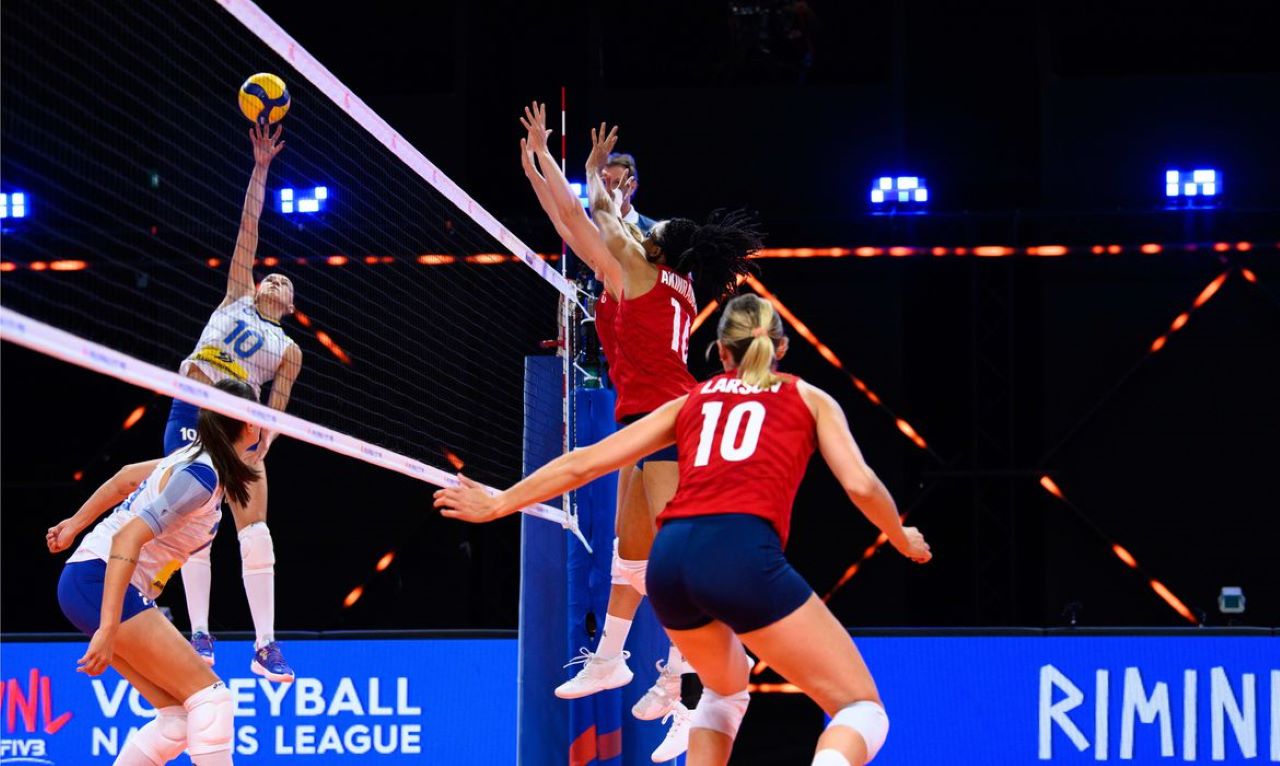 Quarta-feira (12) - EUA pegam Japão nas quartas da Liga das Nações de Vôlei feminino