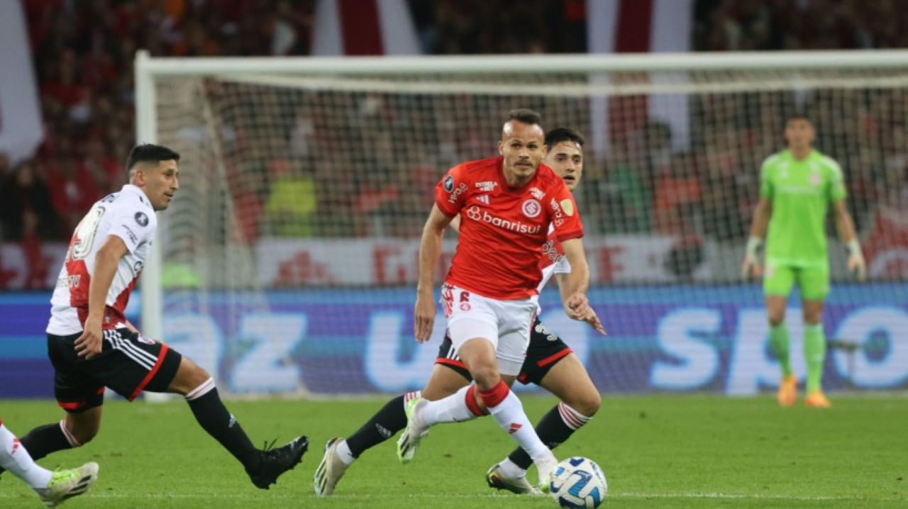 Terça-feira (22/8) - Na altitude, Bolívar x Inter inicia quartas de final da Libertadores