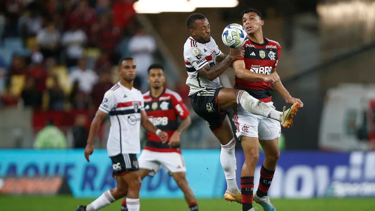 Domingo (17/9) - Flamengo e São Paulo iniciam disputa pelo título da Copa do Brasil