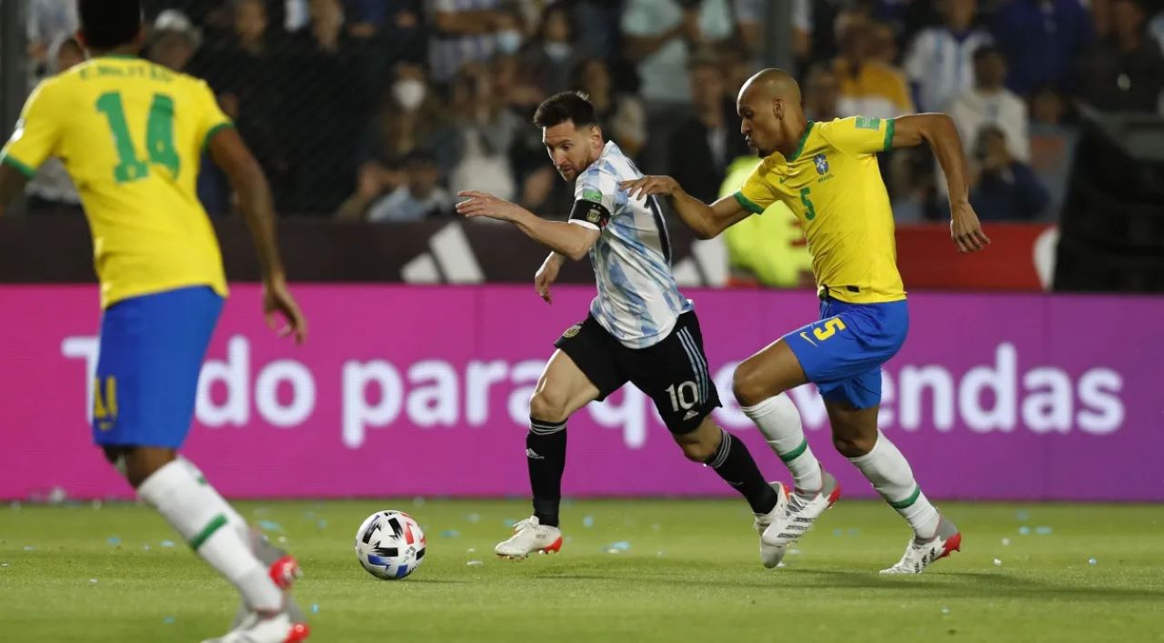 Terça (21/11): Brasil x Argentina fazem clássico no Maracanã